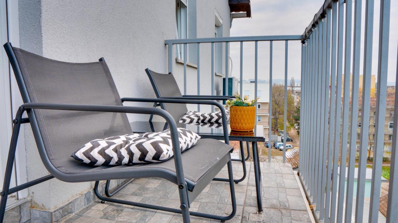 Spa Apartment Yang - Hot Tub, Sauna, Spa Nowy Sad Zewnętrze zdjęcie
